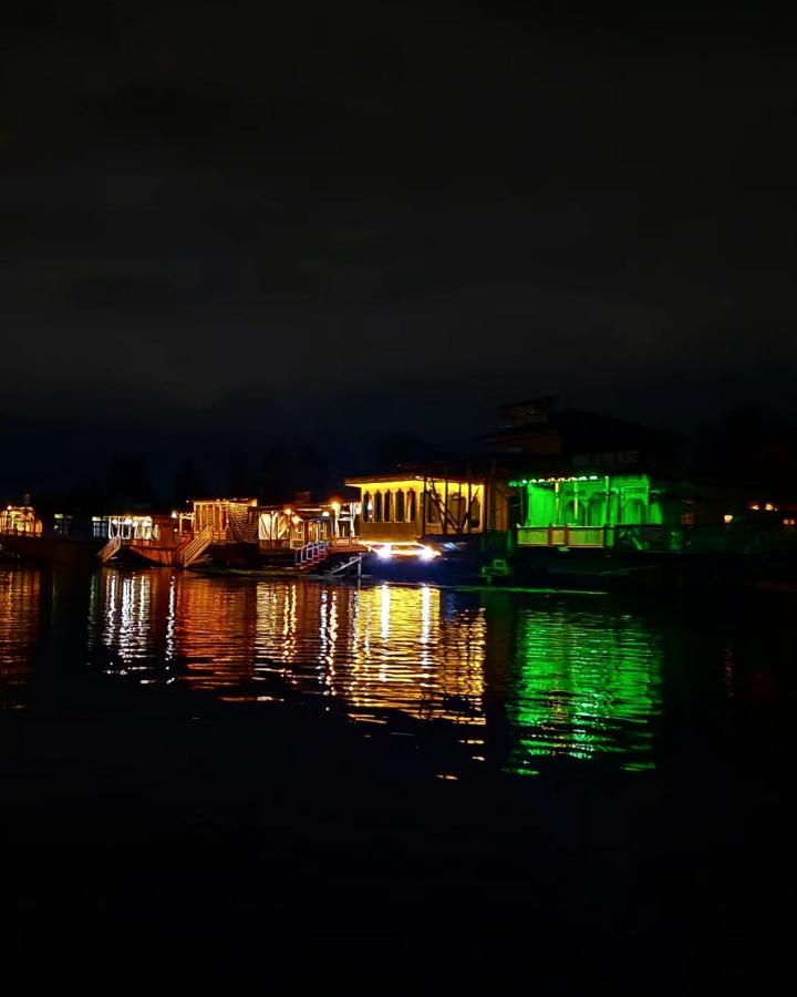 Heritage Shreen Houseboat Srīnagar Extérieur photo